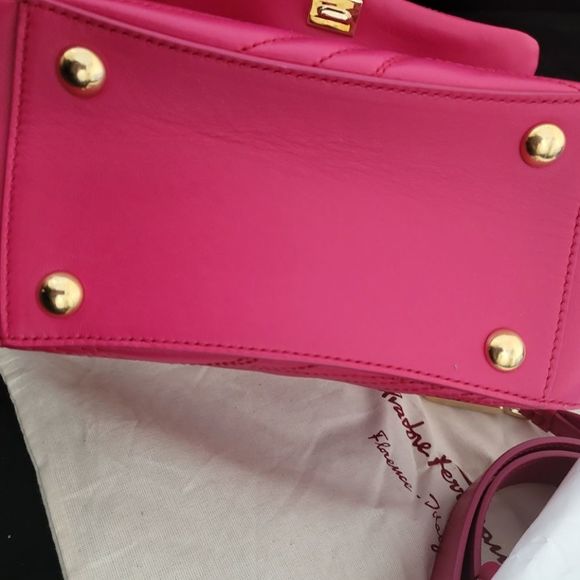 Salvatore Ferragamo Lexi Shoulder bag - Picture 5 of 8